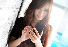 Preview : Sony Xperia V สมาร์ทโฟนกันน้ำดีไซน์สวยเพรียว