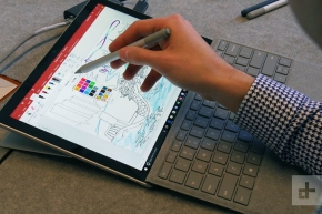 หลุดเอกสารปากกา Microsoft Surface Pen รุ่นใหม่ มีจอทัชสกรีน แยกการแสดงผลตามลายนิ้วมือของผู้ใช้