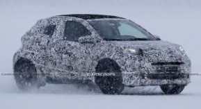 หลุดภาพทดสอบ Toyota Aygo X Prologue  วิ่งทดสอบอยู่บนพื้นหิมะ