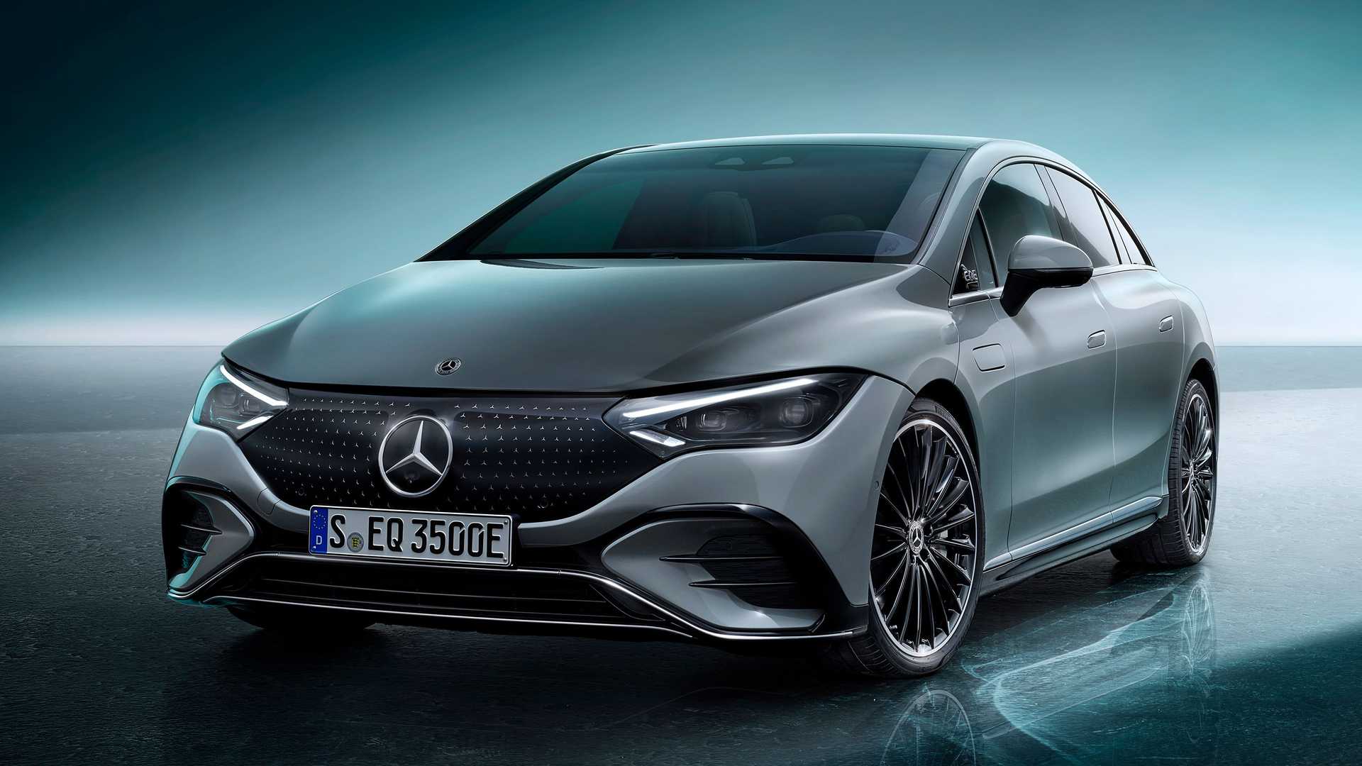 Mercedes Benz unveils the EQE 350, an electric vehicle capable of