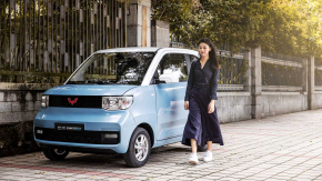 Wuling รายงานยอดขาย Hong Guang MINI EV รถยนต์ไฟฟ้าที่โค่นบัลลังก์ของ Tesla ในประเทศจีน