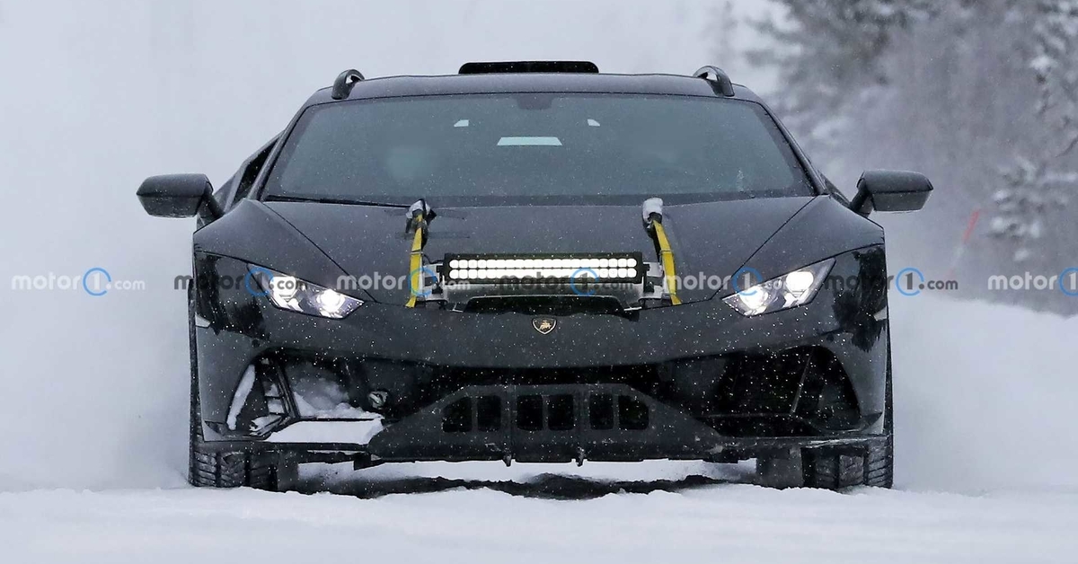 Lamborghini เตรียมส่ง Huracan และ Urus รุ่นเครื่องยนต์สันดาปภายในโฉมสุดท้ายก่อนเข้ายุคไฟฟ้า