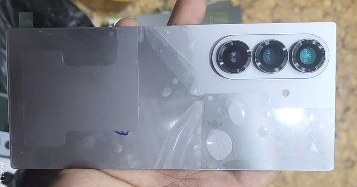 Samsung Galaxy Z Fold7 มือถือจอพับรุ่นใหม่ ภาพจริงมาแล้ว ดีไซน์ยังดูคุ้นเคย