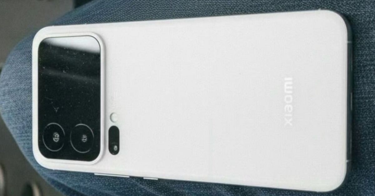 สะเทือนวงการ! Xiaomi 16 Pro Max อาจกลับมาพร้อมหน้าจอที่สองสุดคลาสสิก!