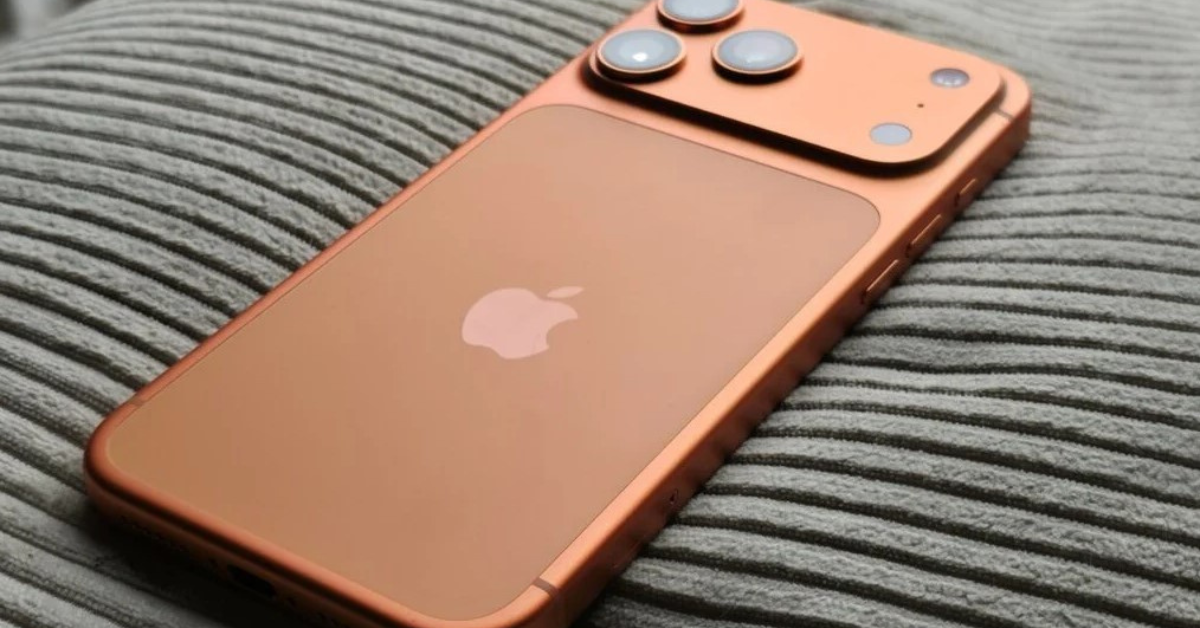 ลือแรง! iPhone 18 Pro เตรียมปฏิวัติกล้องด้วย "รูรับแสงปรับได้" พร้อมดีไซน์ฝาหลัง "โปร่งใส" สุดล้ำ